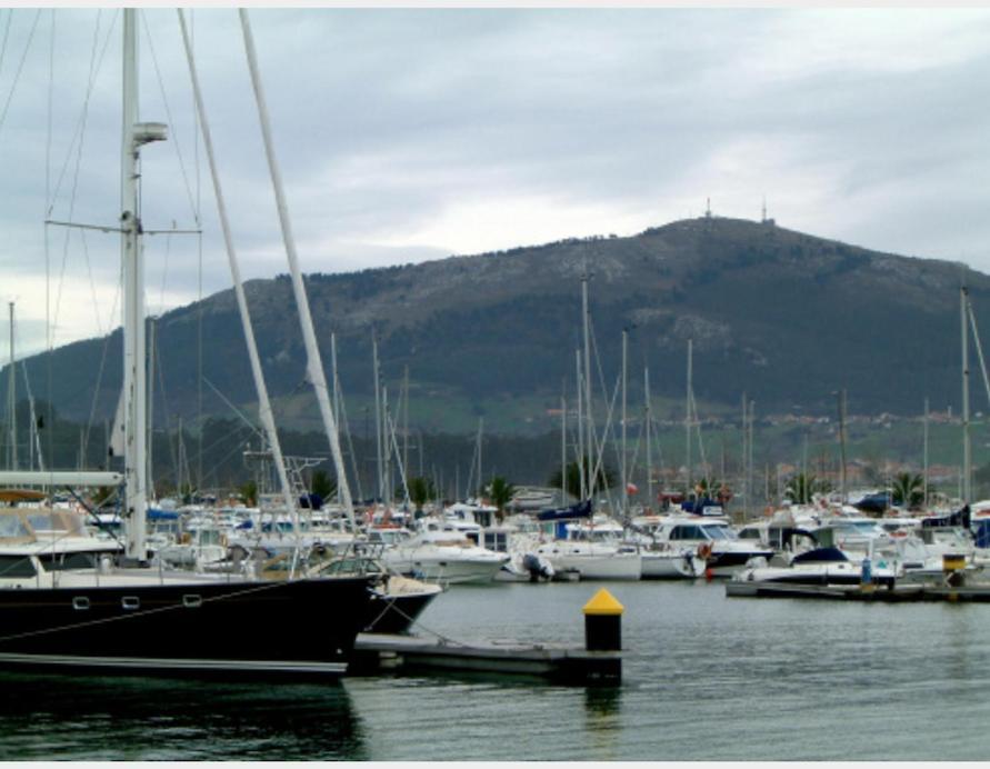 Flotante Unico C15a01 Hotel en barco