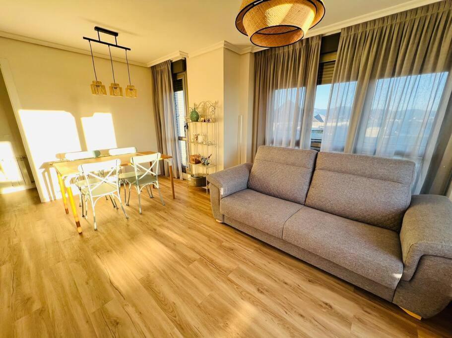 Luminoso Atico Con Terraza Apartamento