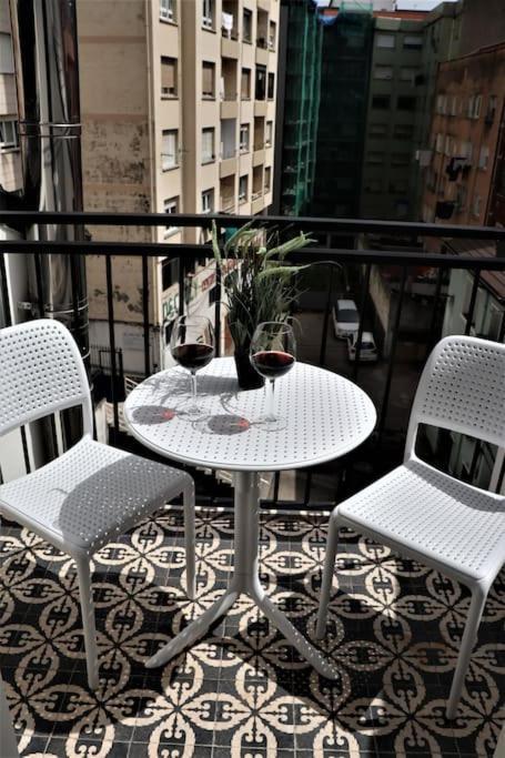 Turisticos Con Terraza En Lapera Apartamento