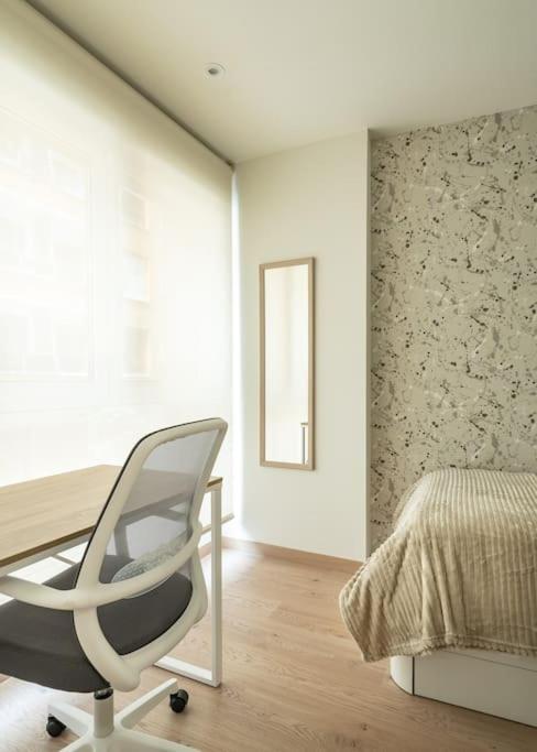 Turisticos Con Terraza En Lapera Apartamento *