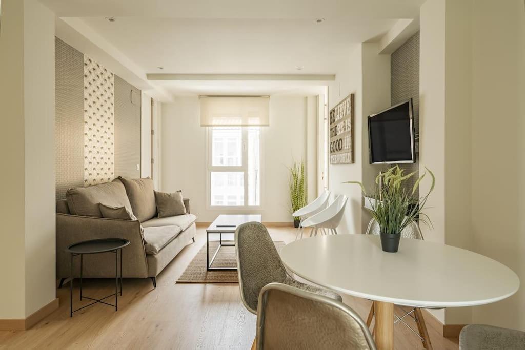 Turisticos Con Terraza En Lapera Apartamento