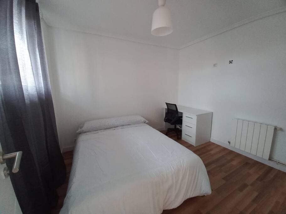 En Soleado Y Con Terraza. Apartamento