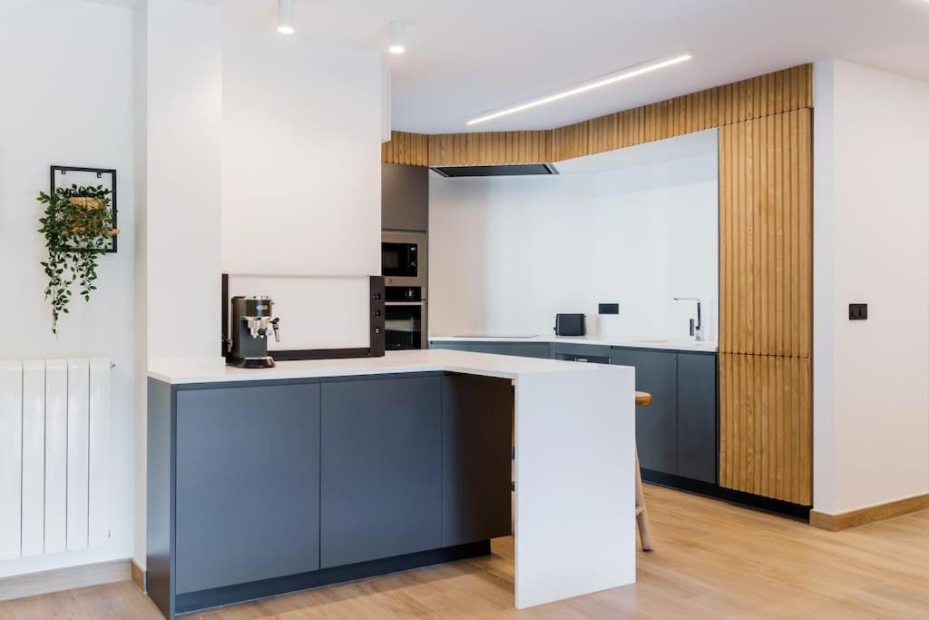 Piso De Lujo A 300m De La Playa Apartment Santander