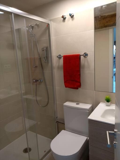 De Diseno. Moderno Y Acogedor. 2 *