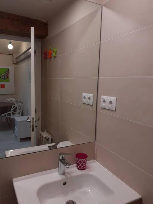 Apartamento De Diseno. Moderno Y Acogedor. 2 *