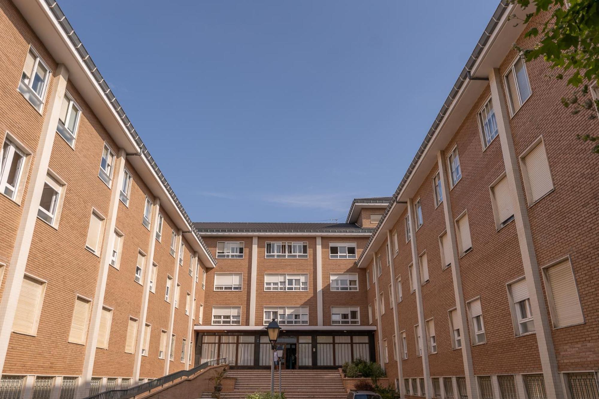 Pensión Residencia Universitaria Alto De Miranda - Resisantander