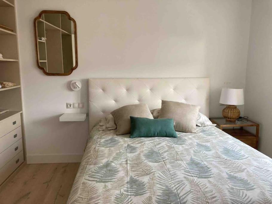 Apartamento Piso Centrico Con Garaje Privado Gratis *