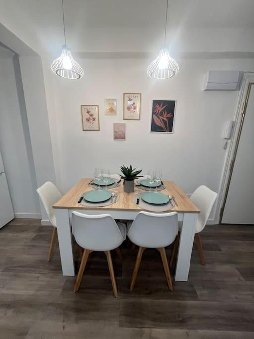Apartamento Piso Recien Reformado En El Centro De Santander, Zona Estaciones *