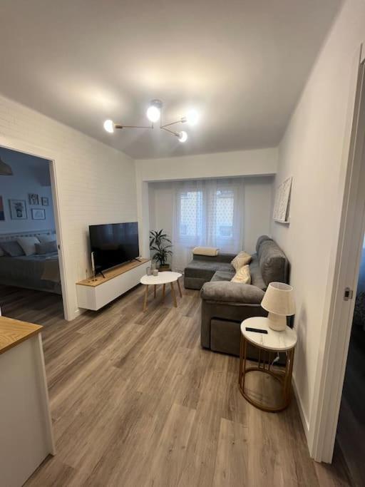 Apartamento Piso Recien Reformado En El Centro De Santander, Zona Estaciones