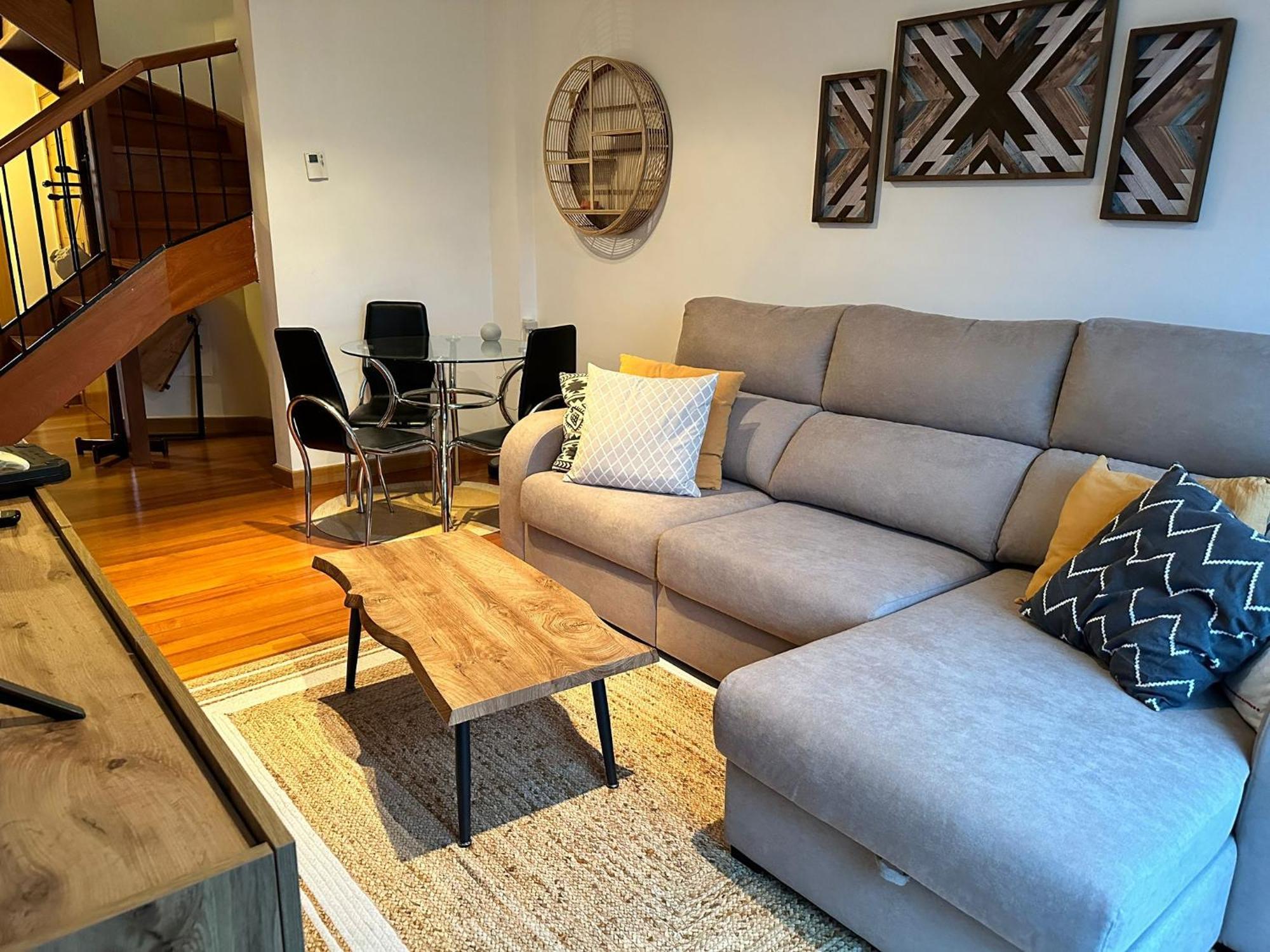 Apartamento Coqueto Dúplex Con Dos Terrazas Y Piscina Cerca De La Playa De La Virgen Del Mar *