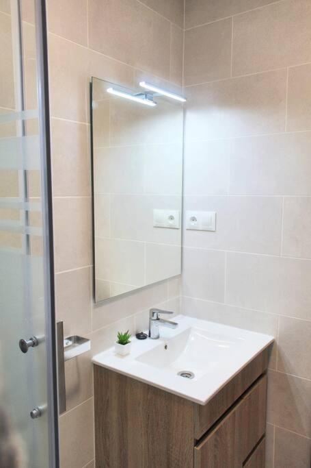 Linares 10 Apartment *