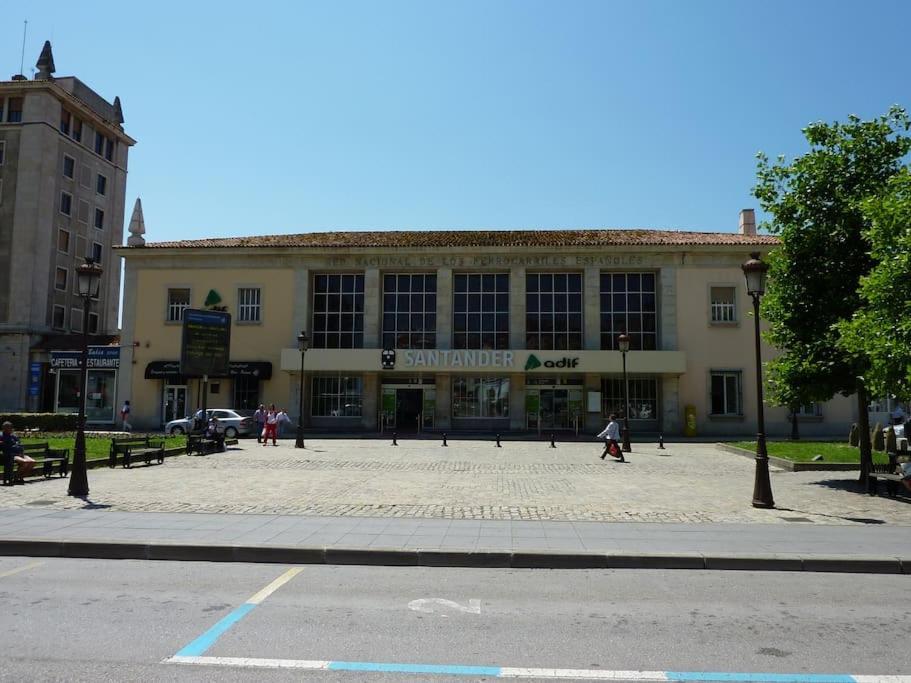 Apartamento Reformado Y Centrico Piso Con Balcon. Office *
