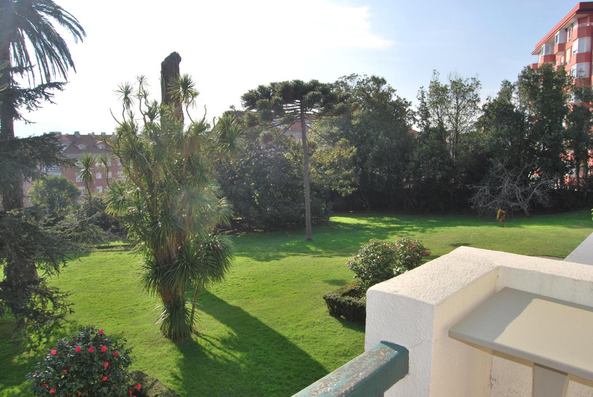 Pensión Carolinas Garden 3*