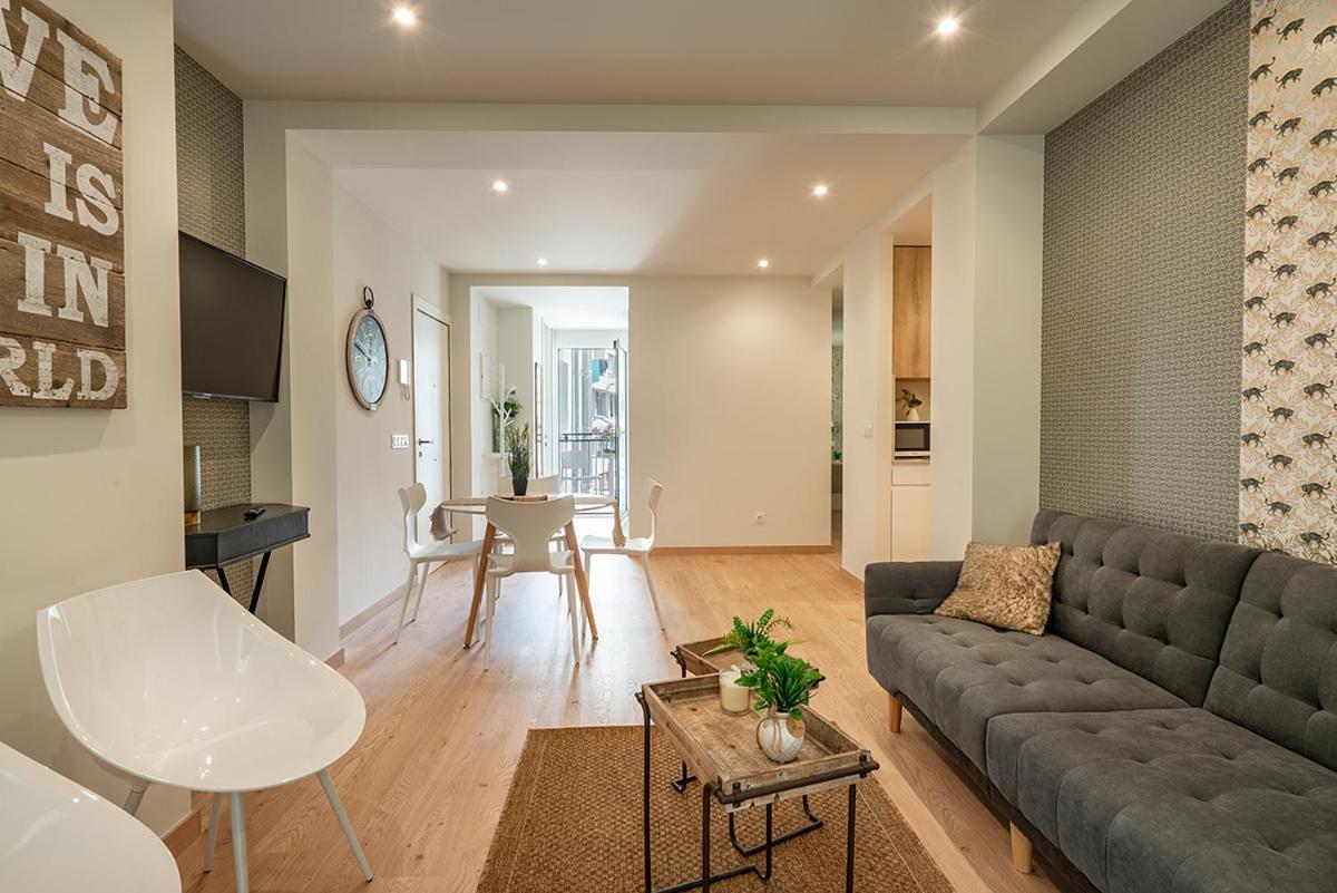 Turisticos Con Terraza En Lapera Apartamento *