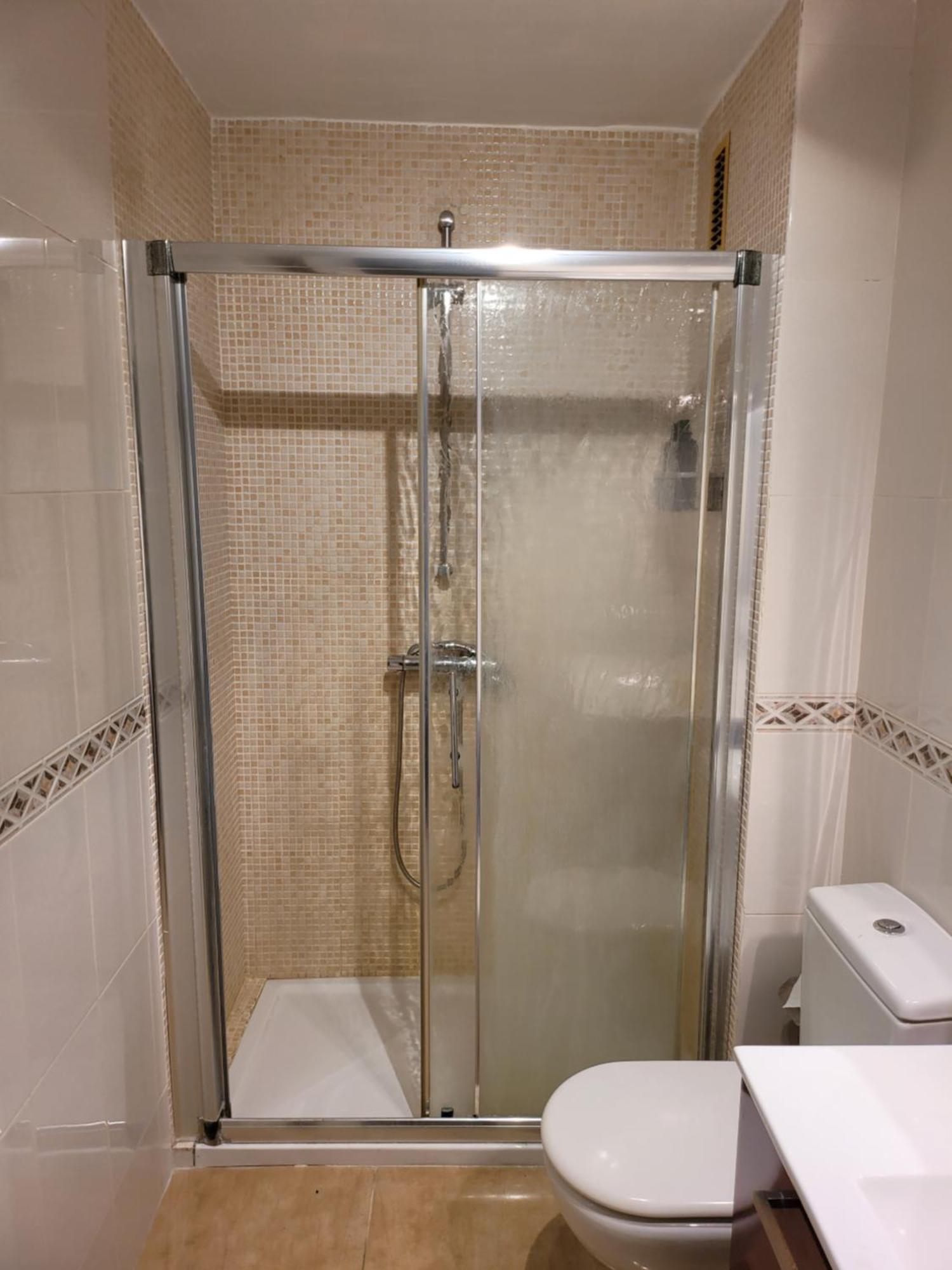 Nuevo! Pisazo En El Centro 8 Personas Santander