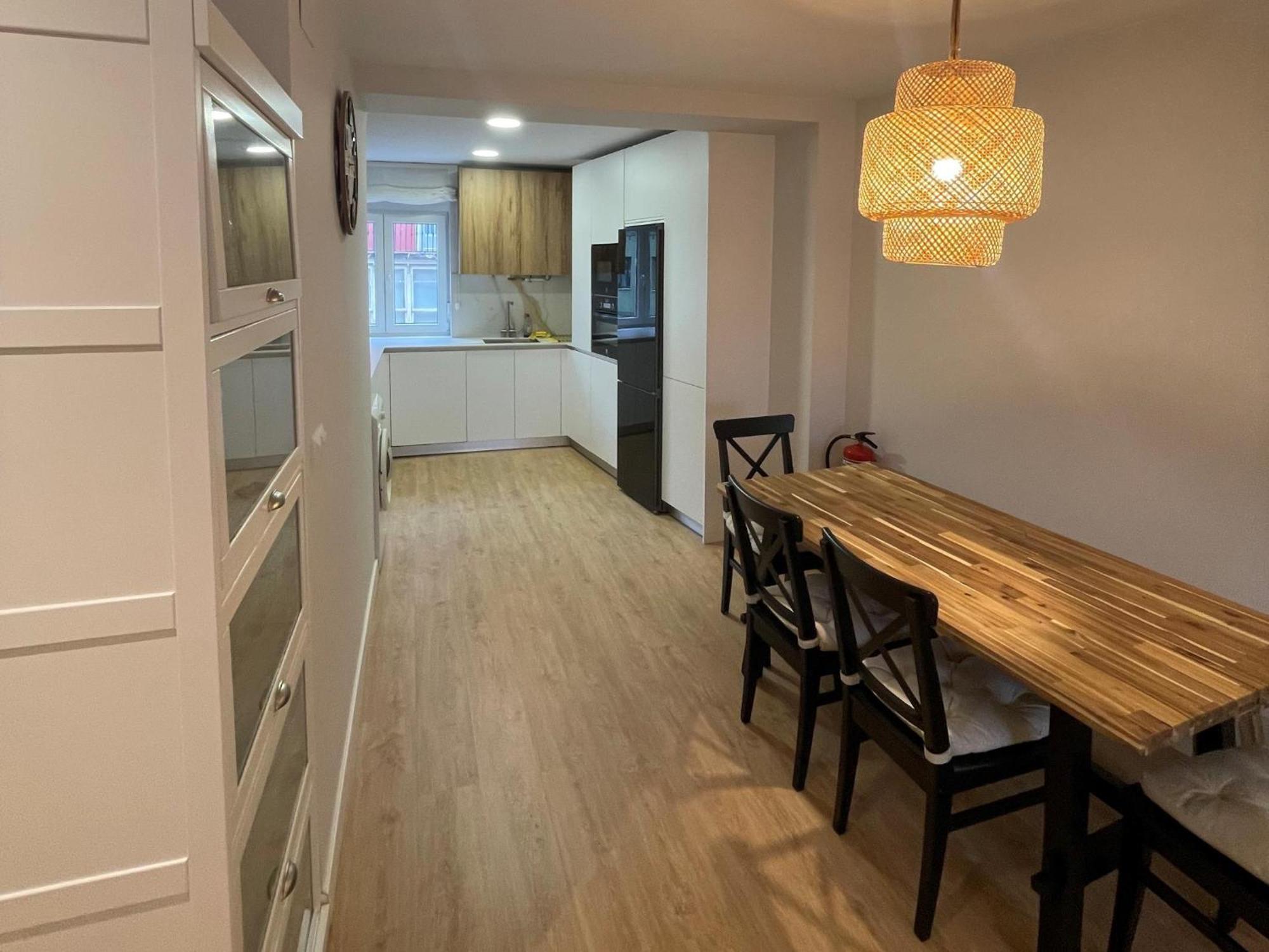 Pisazo A Estrenar En Pleno Centro Apartamento