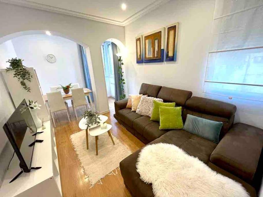 Apartamento En Clave De Sol Y Playa *