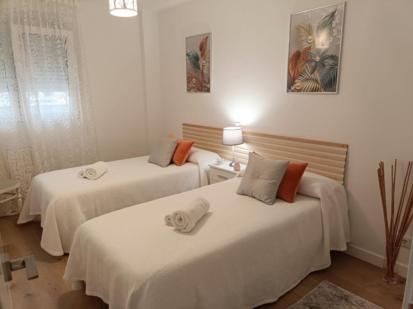 Bahia Ferry - Parking Y Desayuno Con Productos Tipicos Incluidos Apartamento Santander
