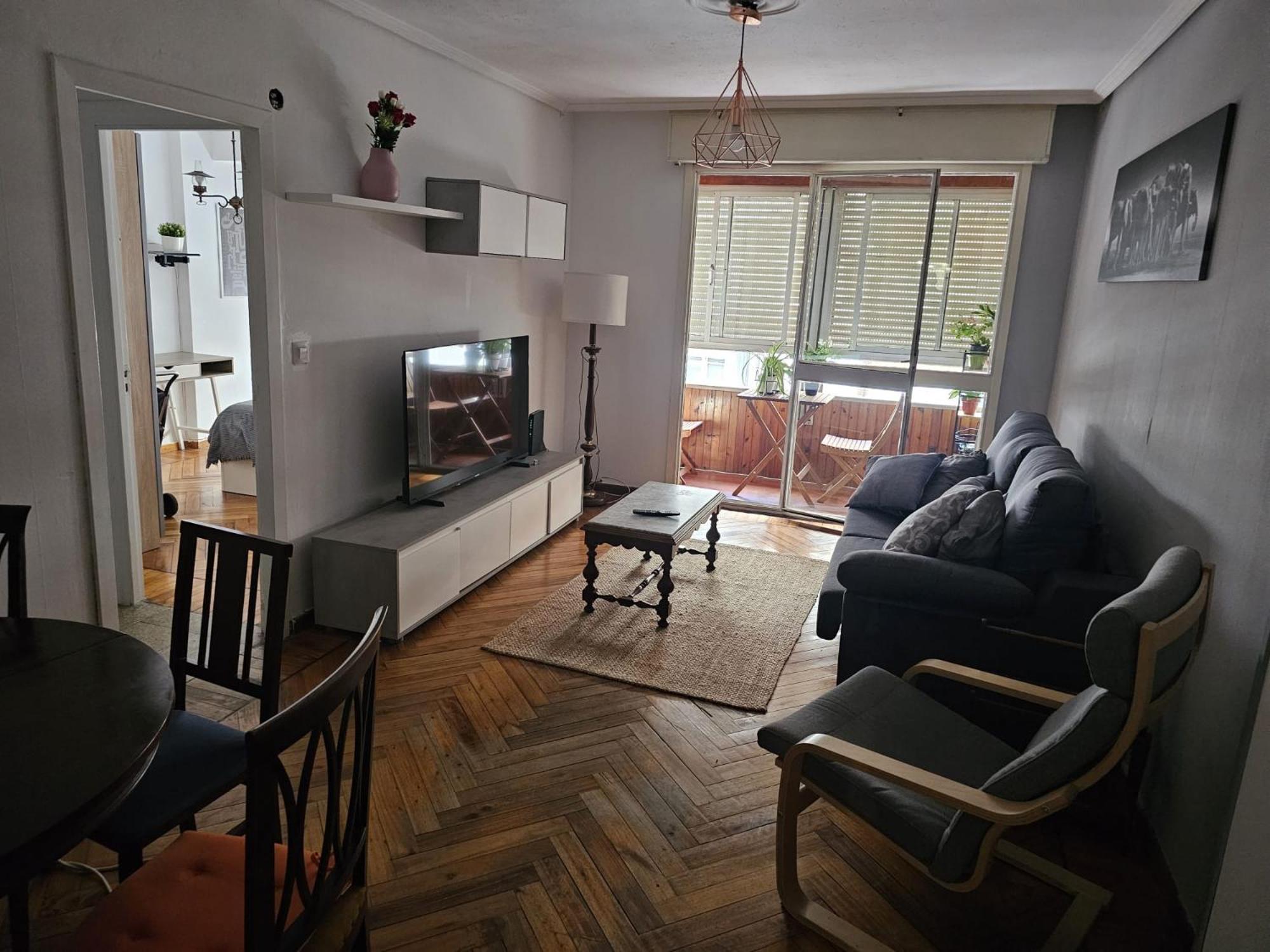 Nicolas House * Santander