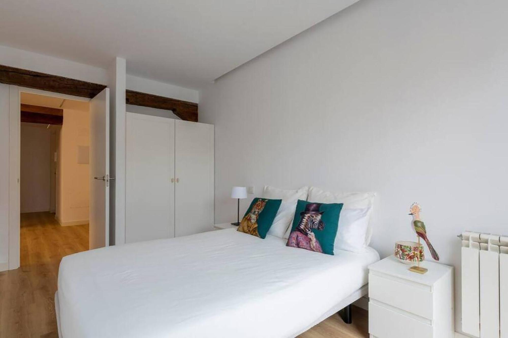 Apartamento Piso Moderno En El Centro Detras Del Edificio Banco