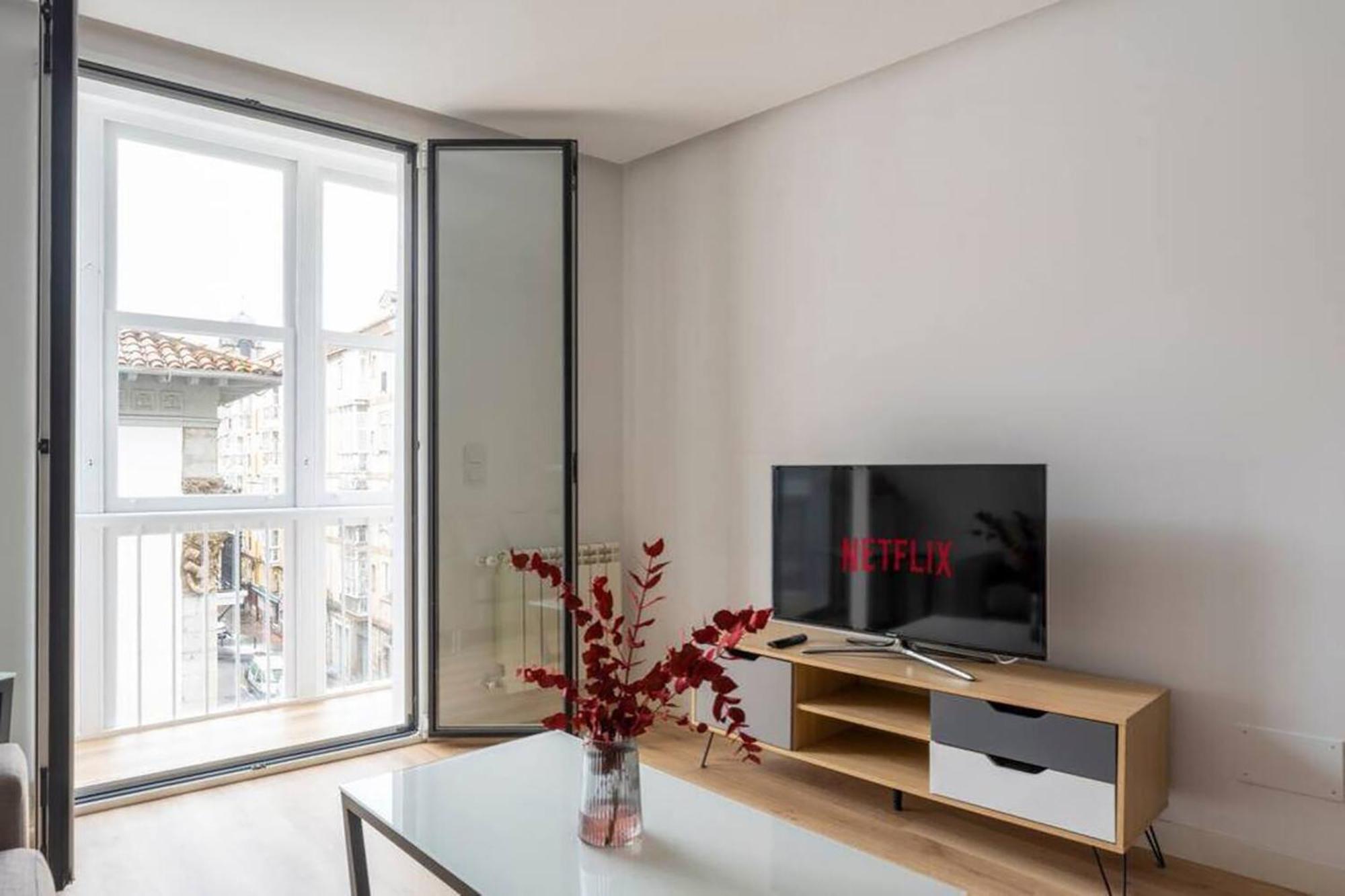 Apartamento Piso Moderno En El Centro Detras Del Edificio Banco *