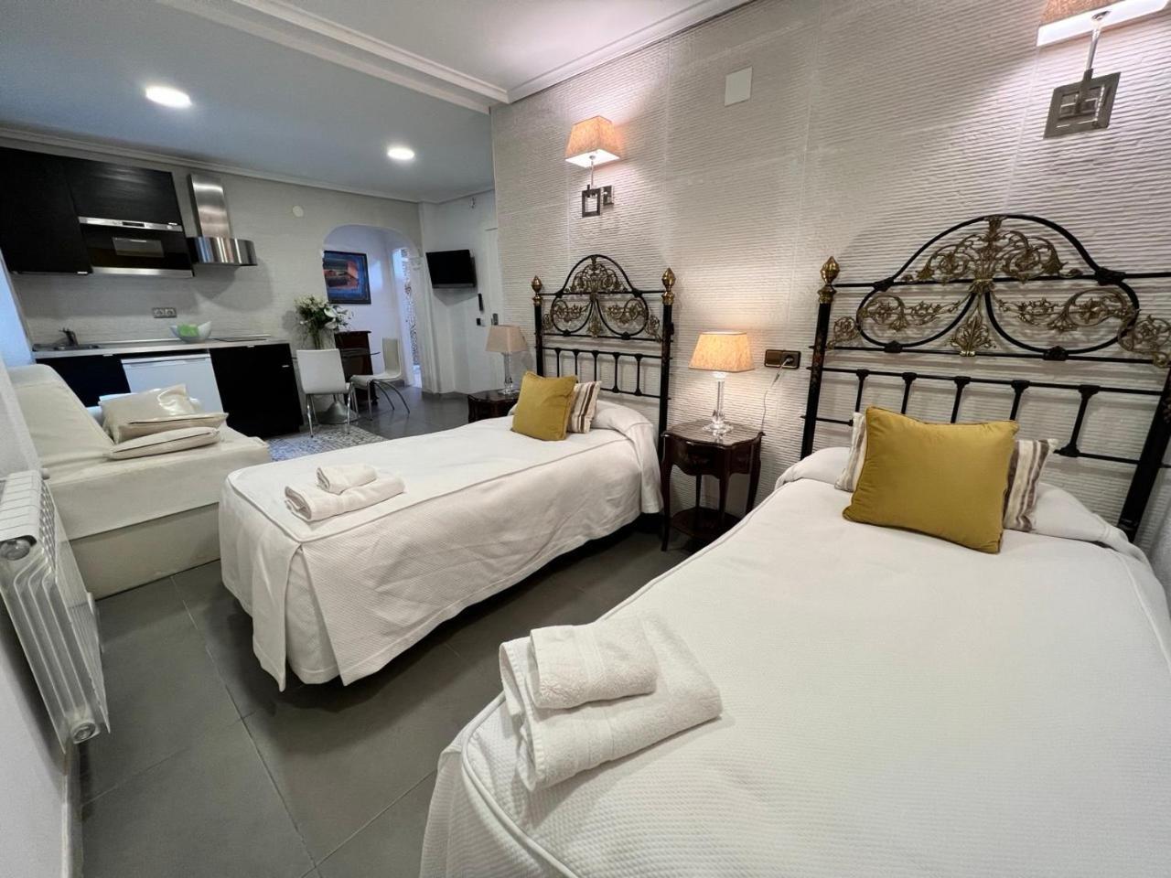 Brisas Apartahotel