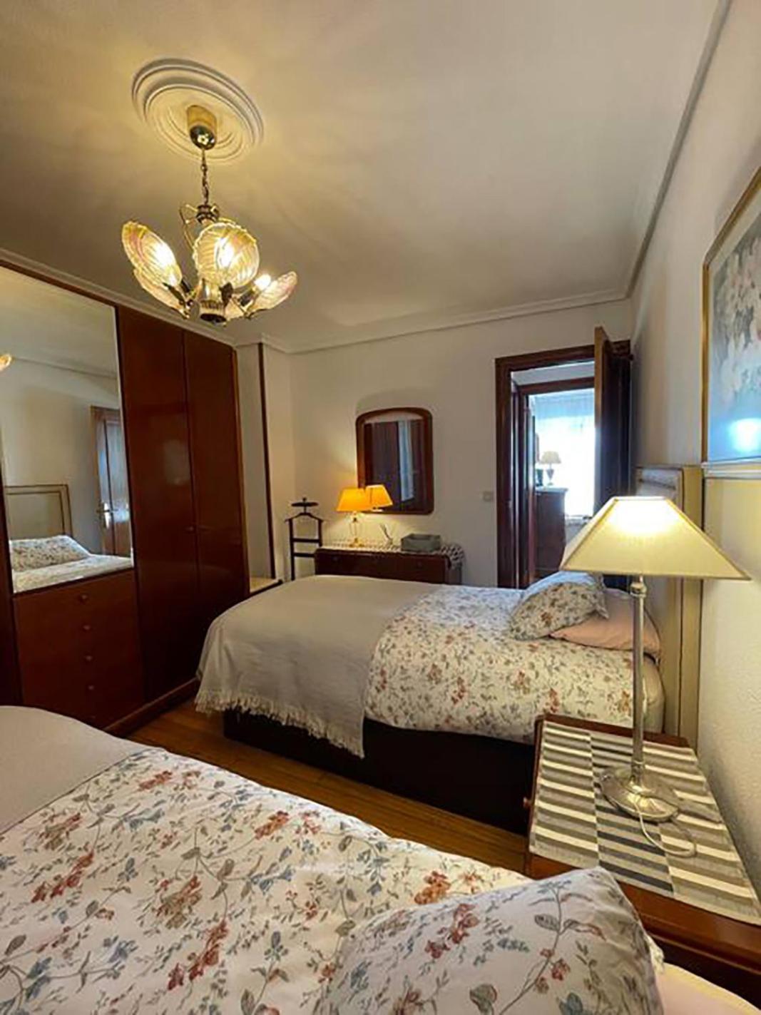 Elegante Con Vistas Al Puerto De Apartamento Santander