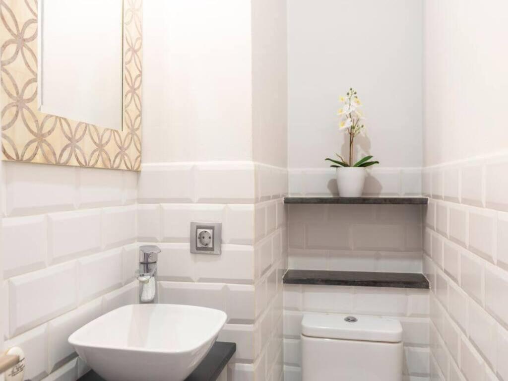 Apartamento Camilo Alonso Vega *