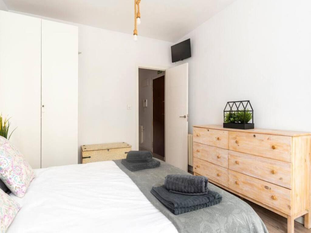 Apartamento Camilo Alonso Vega *