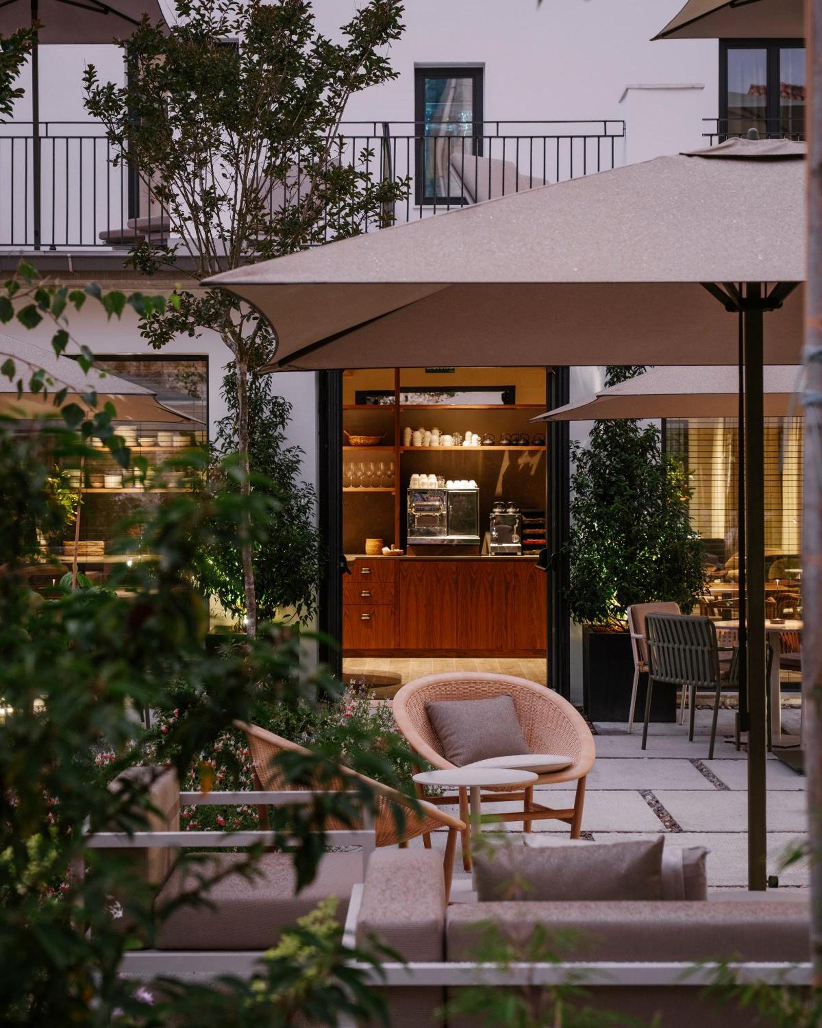 Hotel Rhin Garden Santander