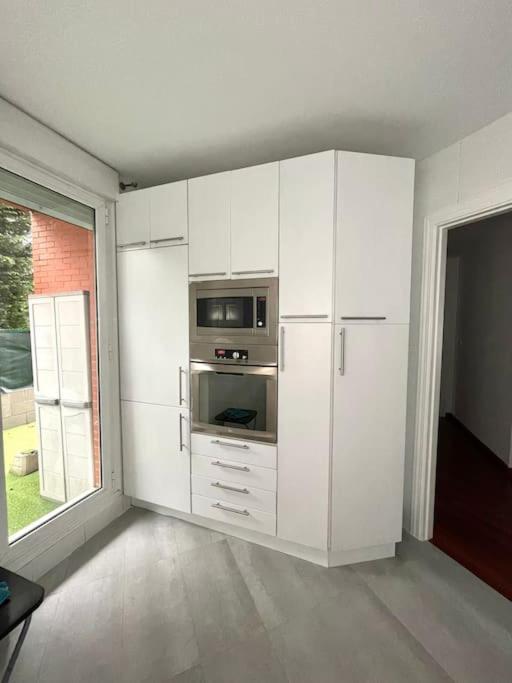 Planta Baja-jardin-parking Apartment Santander