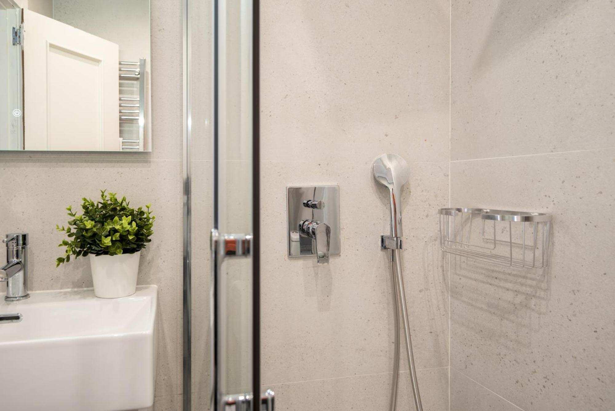 Moderno Piso Con Parking 3 Floranes Apartamento *