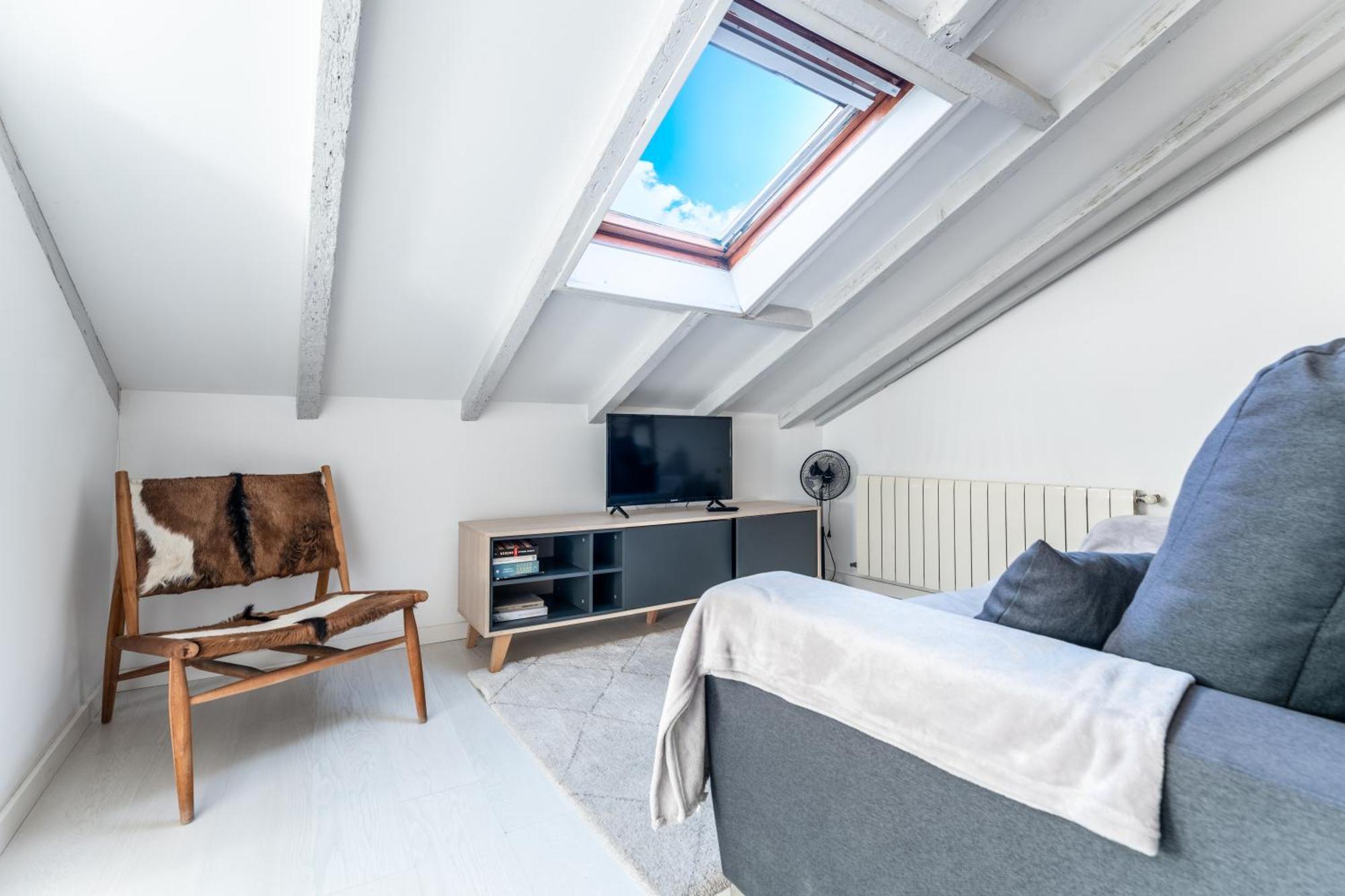 New And Bright Puertochico Attic Apartamento *
