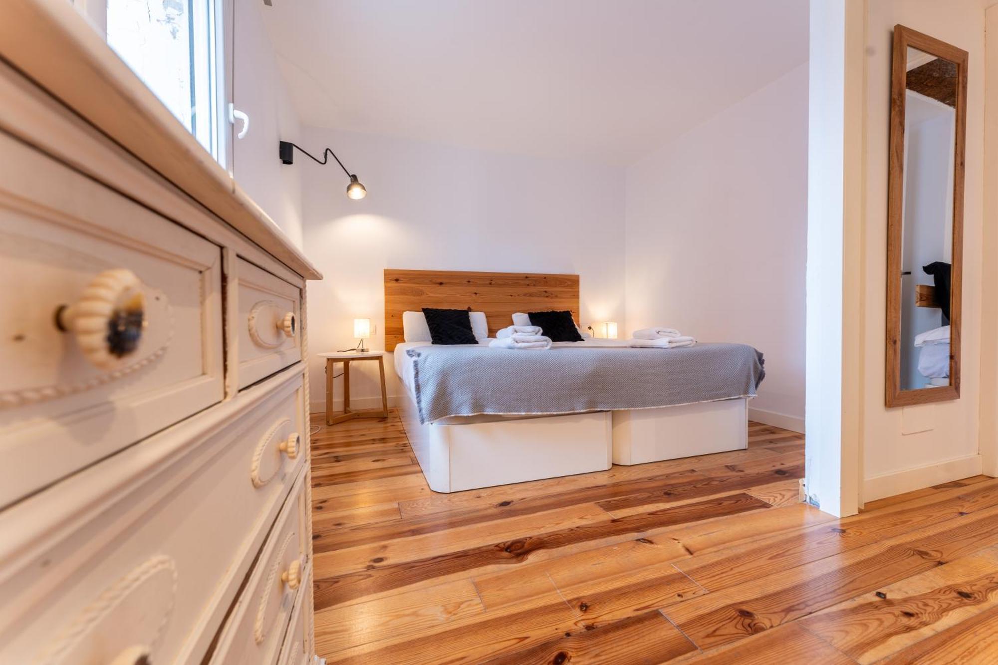 Warm And Inviting, Location By Urbanhosting Apartment *