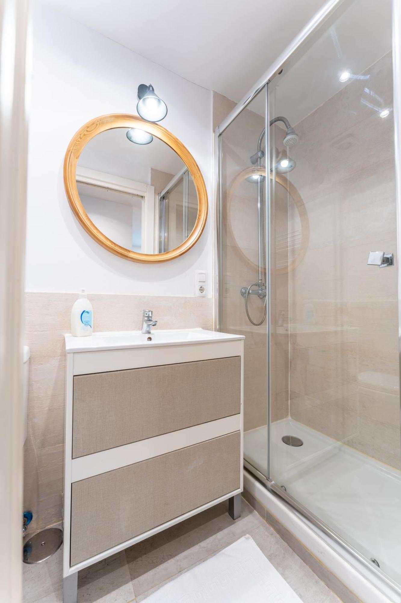 Warm And Inviting, Location By Urbanhosting Apartment Santander