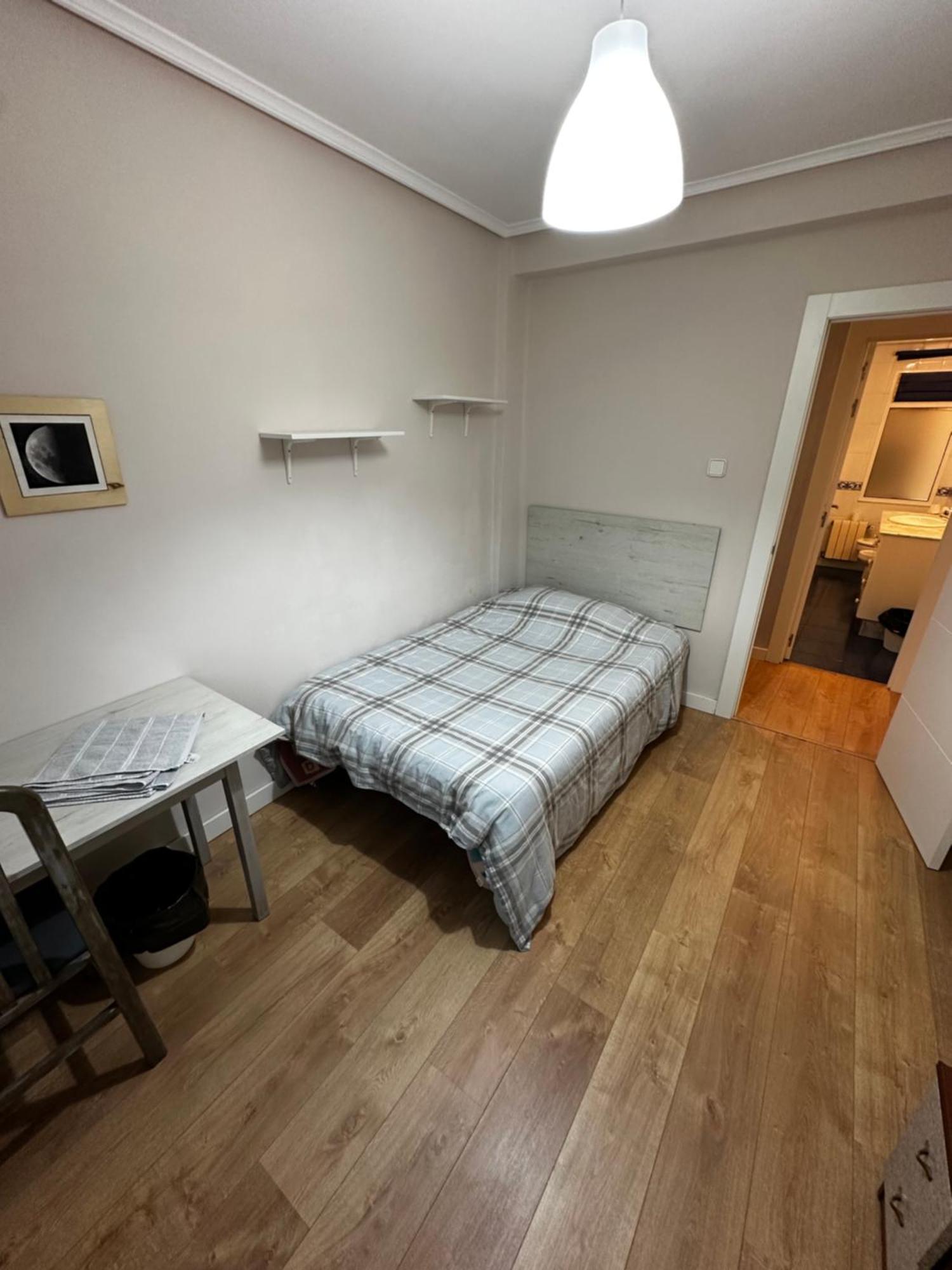 Piso Reformado Y Economico Apartamento *