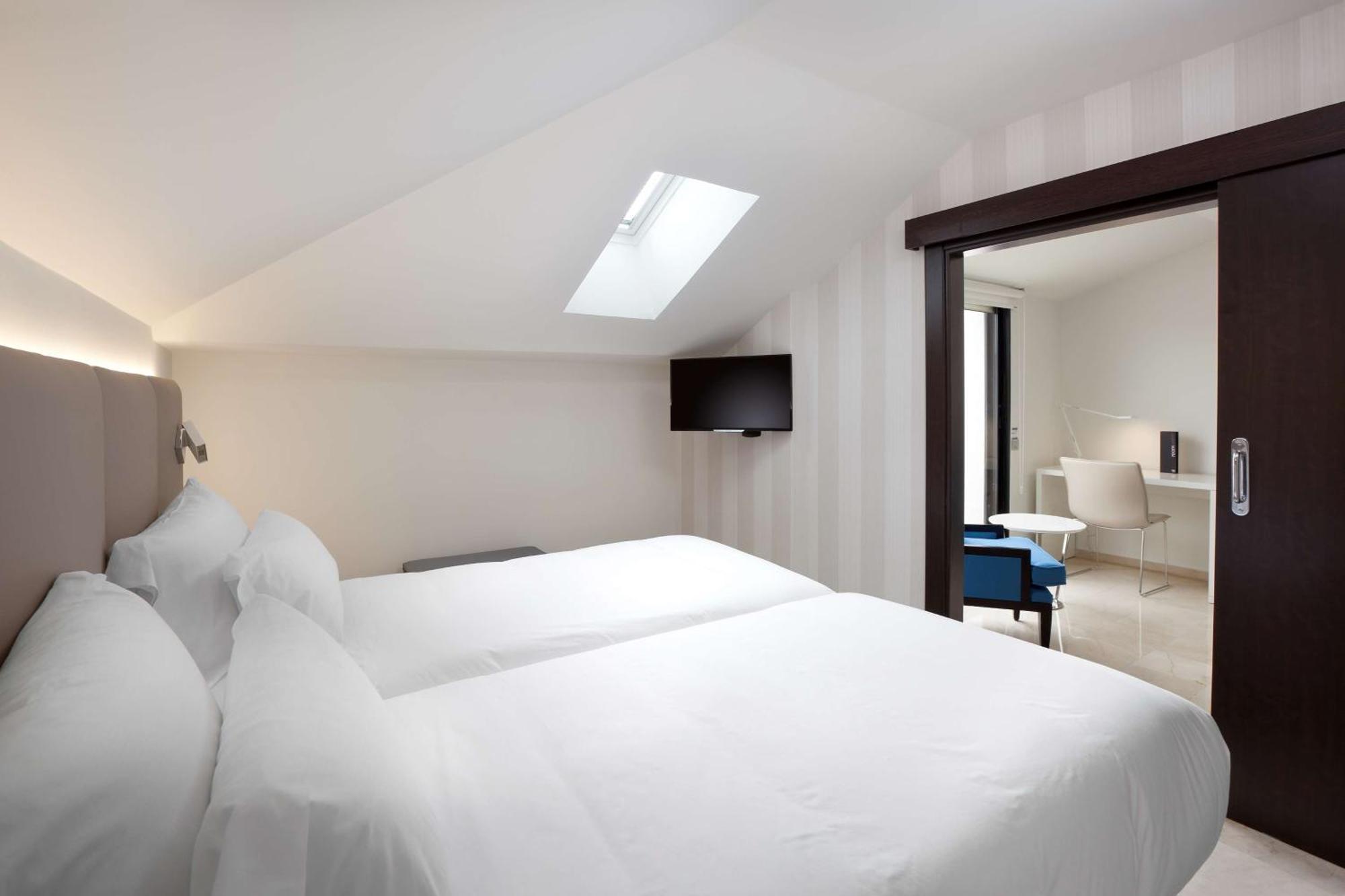 Nh Ciudad De Hotel