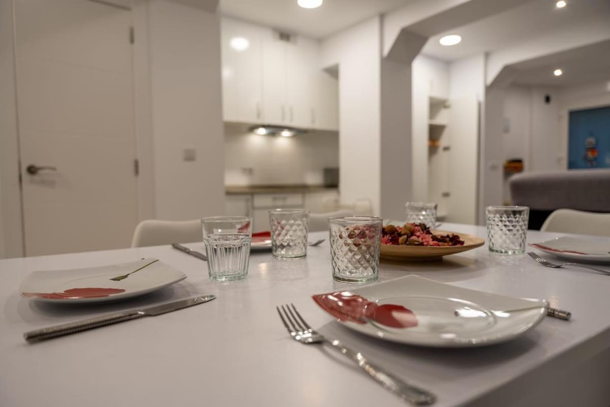 Apartamento Centrally Located, Spacious And Full Of Light *