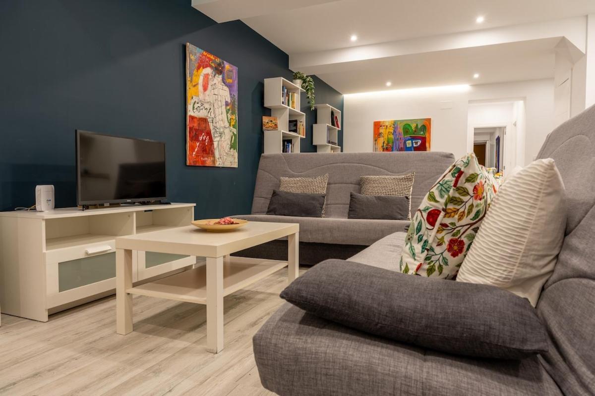 Centrally Located, Spacious And Full Of Light Apartamento *