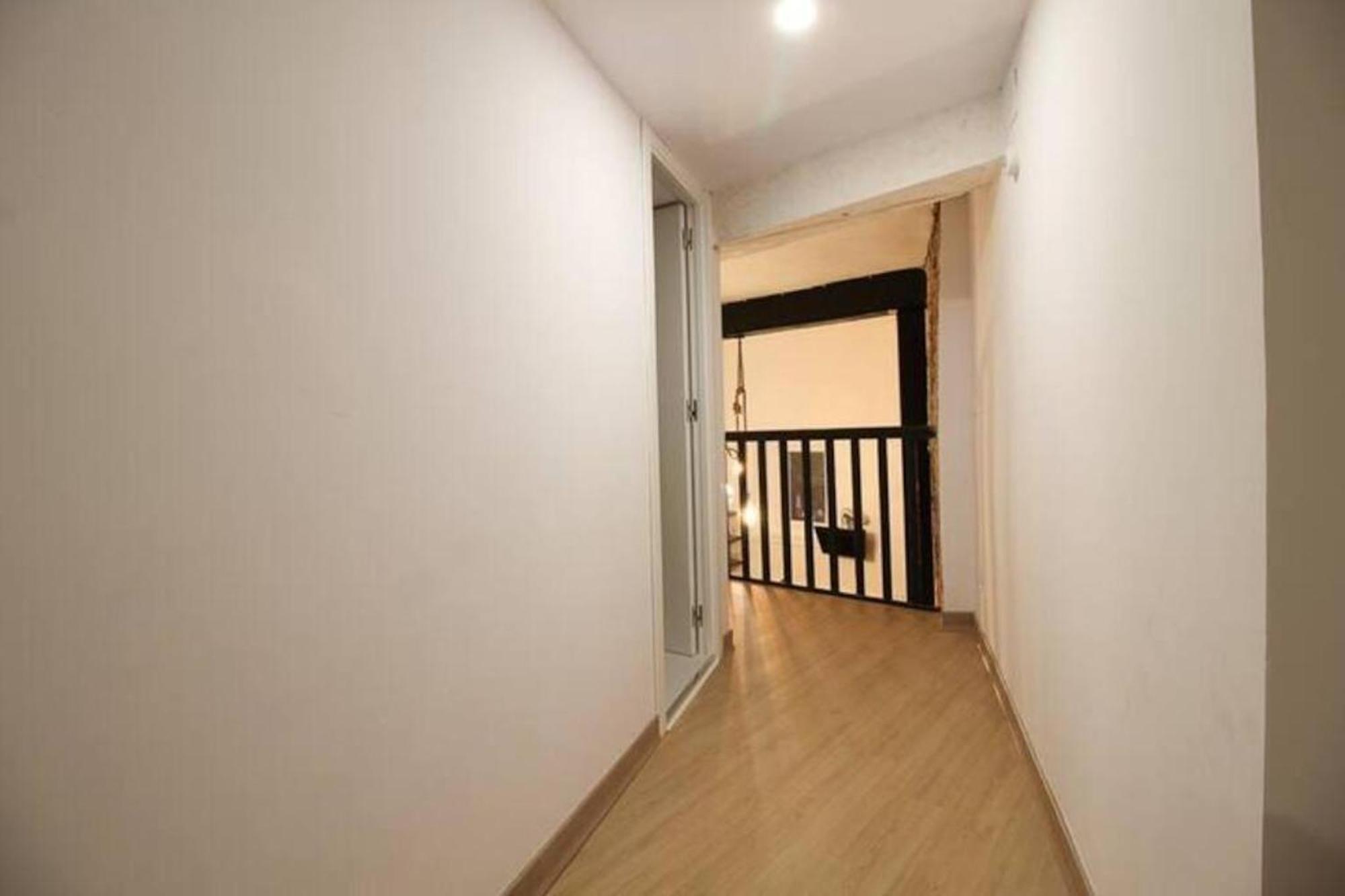 Housekepper Duplex En El Centro De