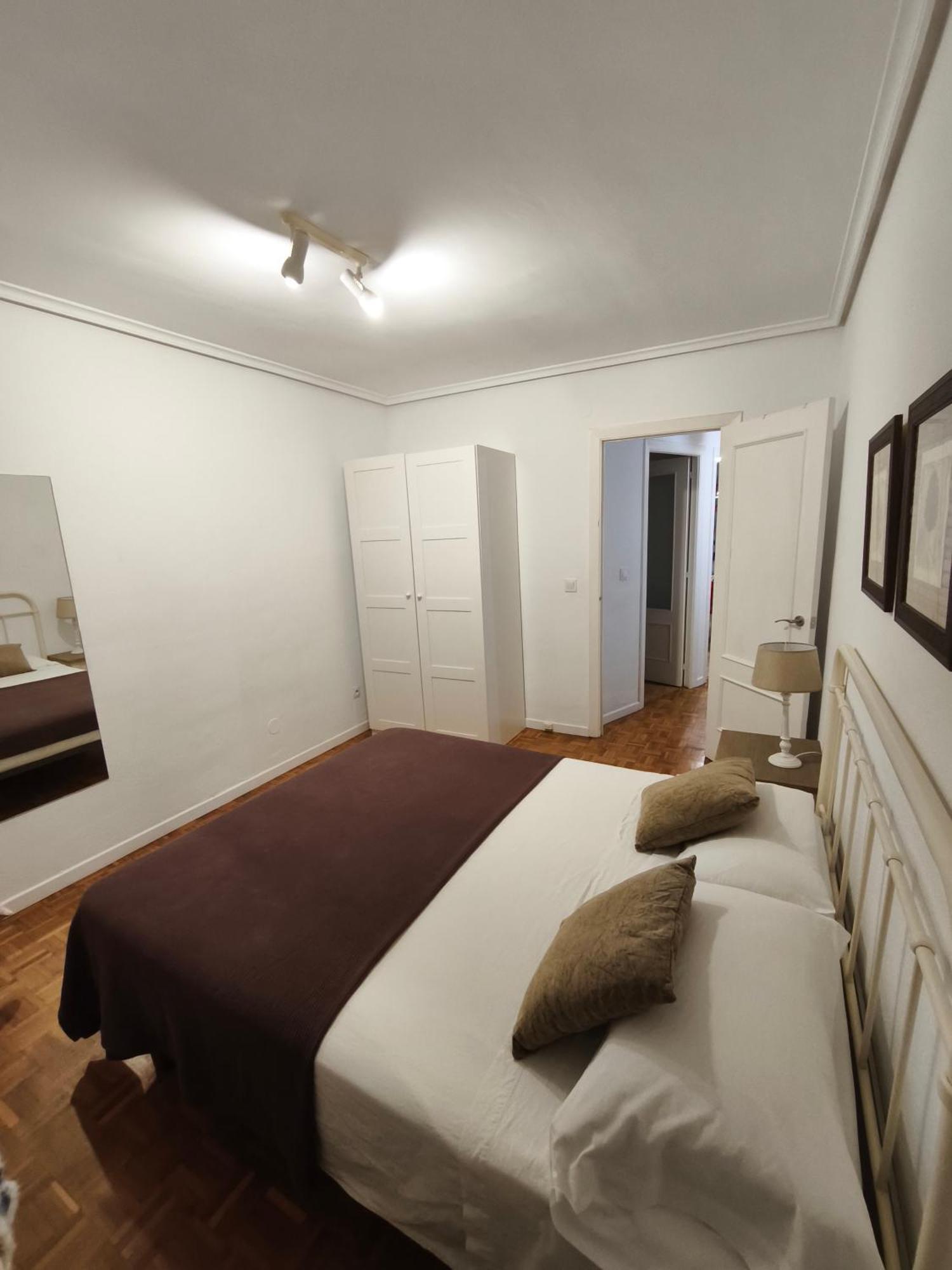 Santander, Calle Isaac Peral 6 * Santander