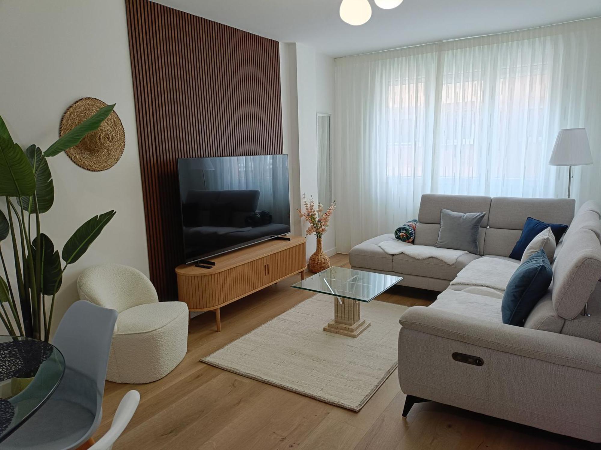 Apartamento Bahia Ferry - Parking Y Desayuno Con Productos Tipicos Incluidos Santander