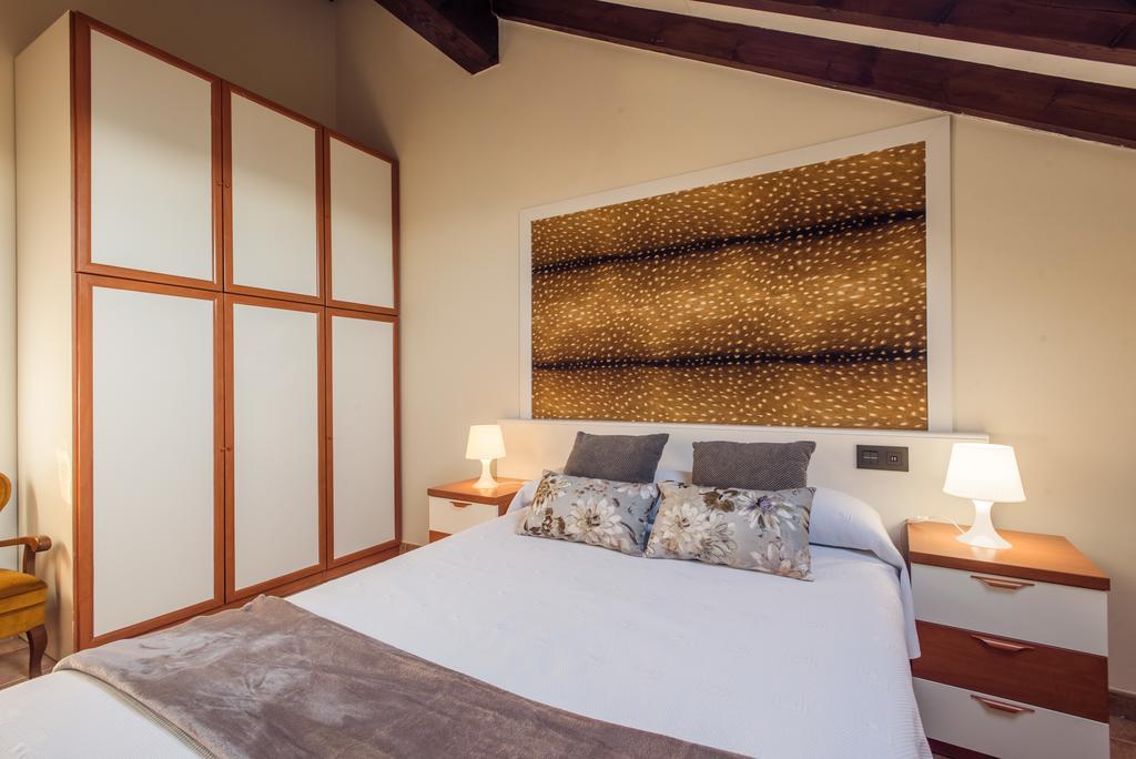 River Apartment *