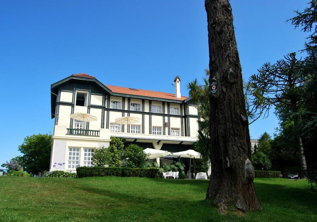 Carolinas Garden Pensión 3*