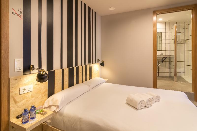 Enjoy Hostal Santander