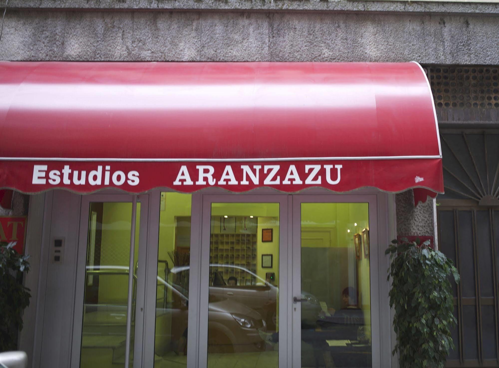 Apartahotel Estudios Aránzazu