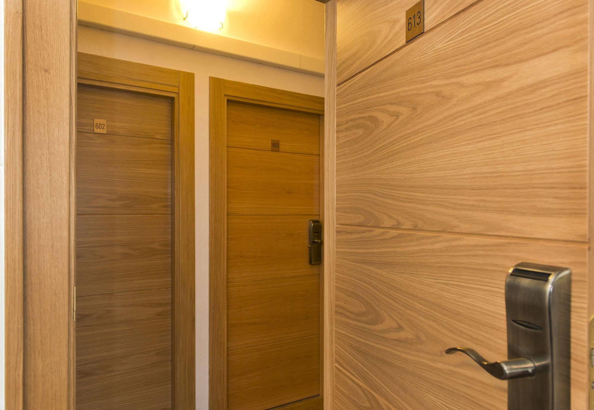 Apartahotel Estudios Aránzazu 2*