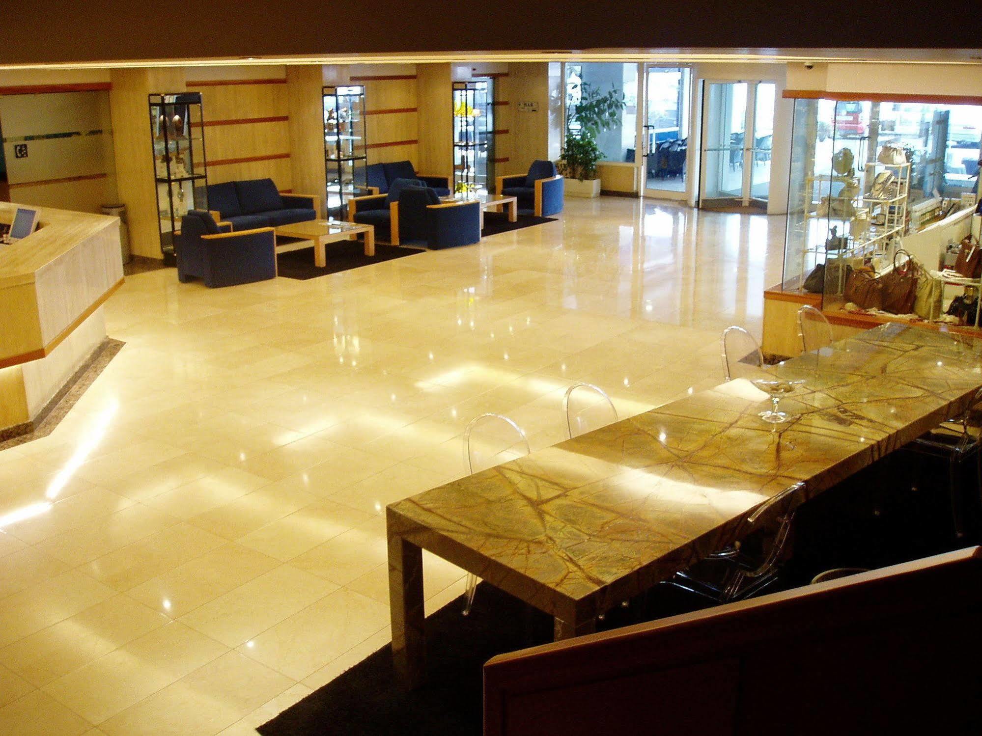 Chiqui Hotel