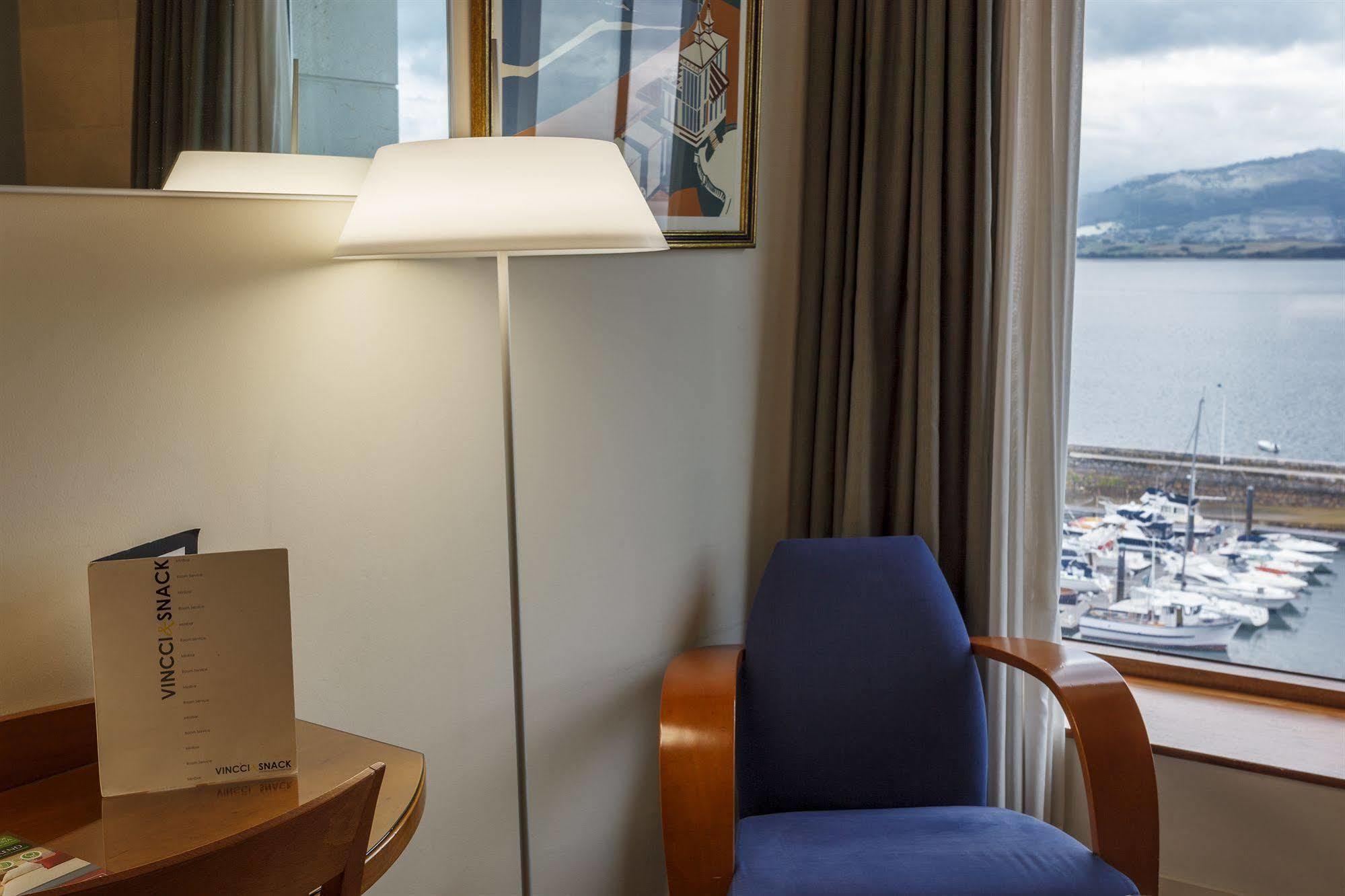 Hotel Vincci Puertochico 4*