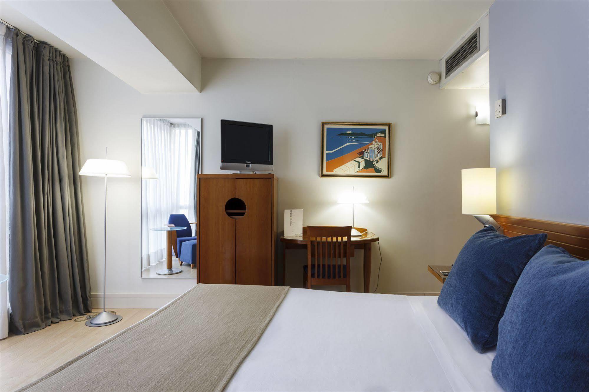 Vincci Puertochico Hotel